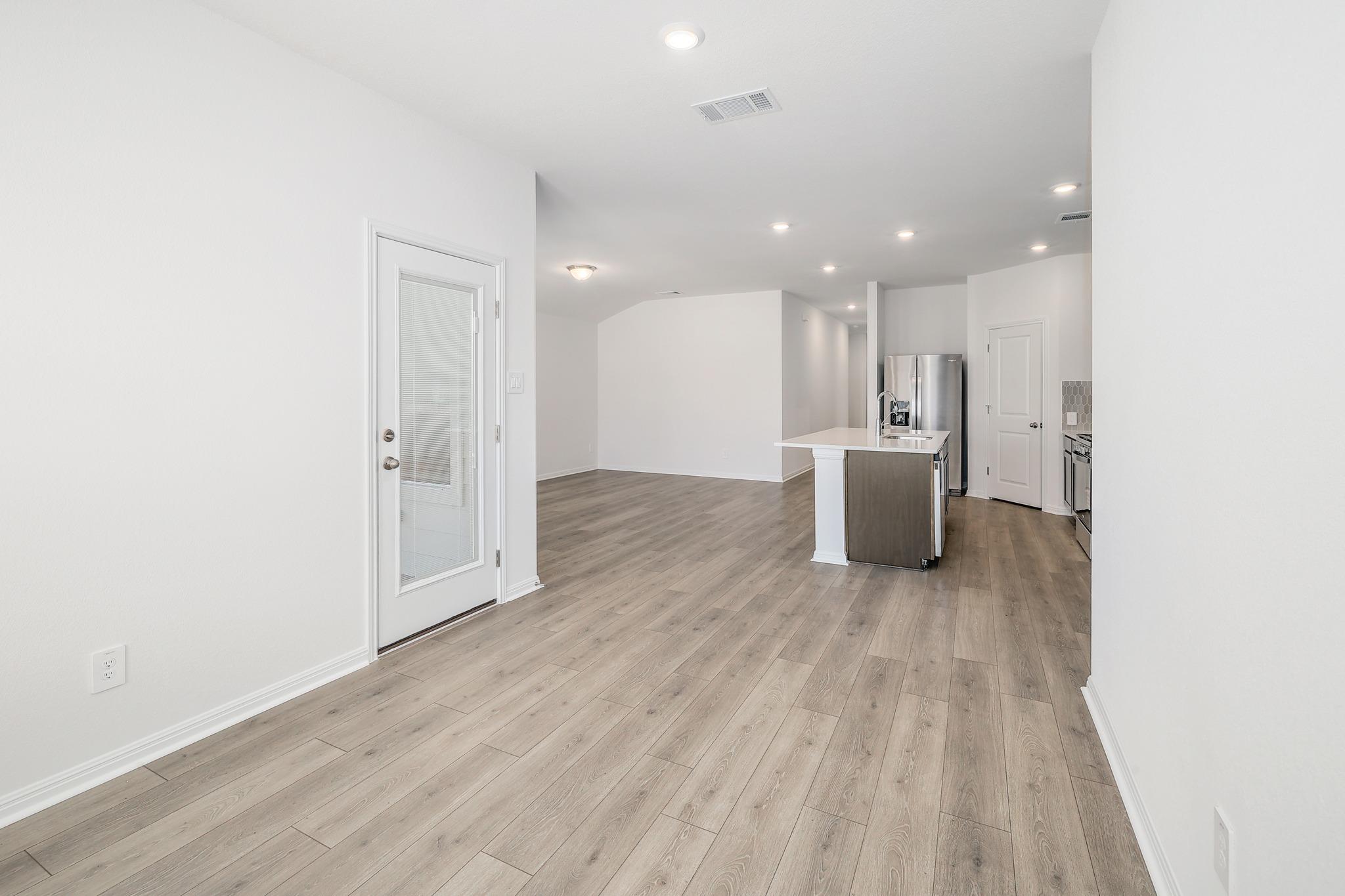 105 Fossil Dr Property Photo 11