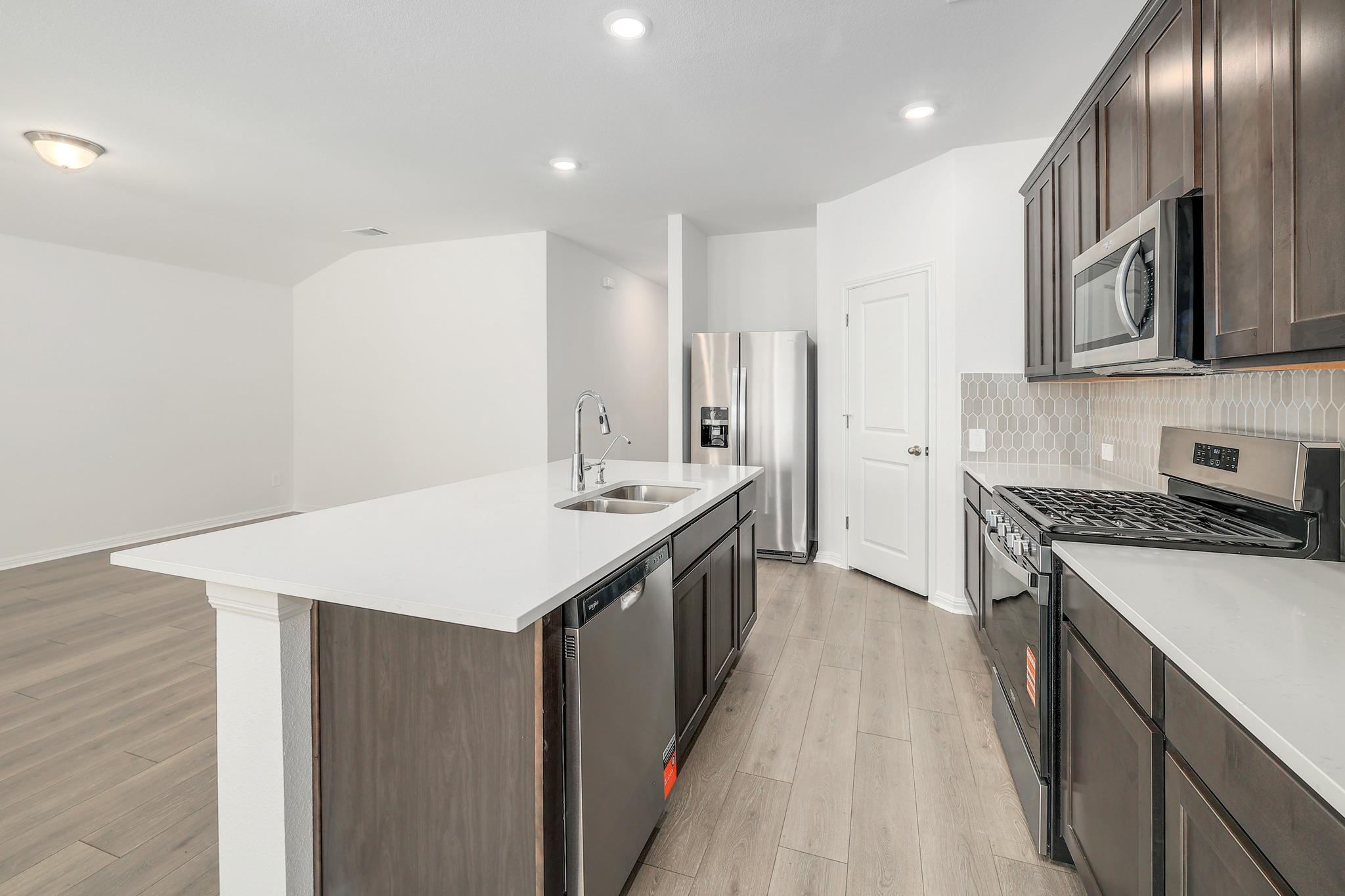 105 Fossil Dr Property Photo 15