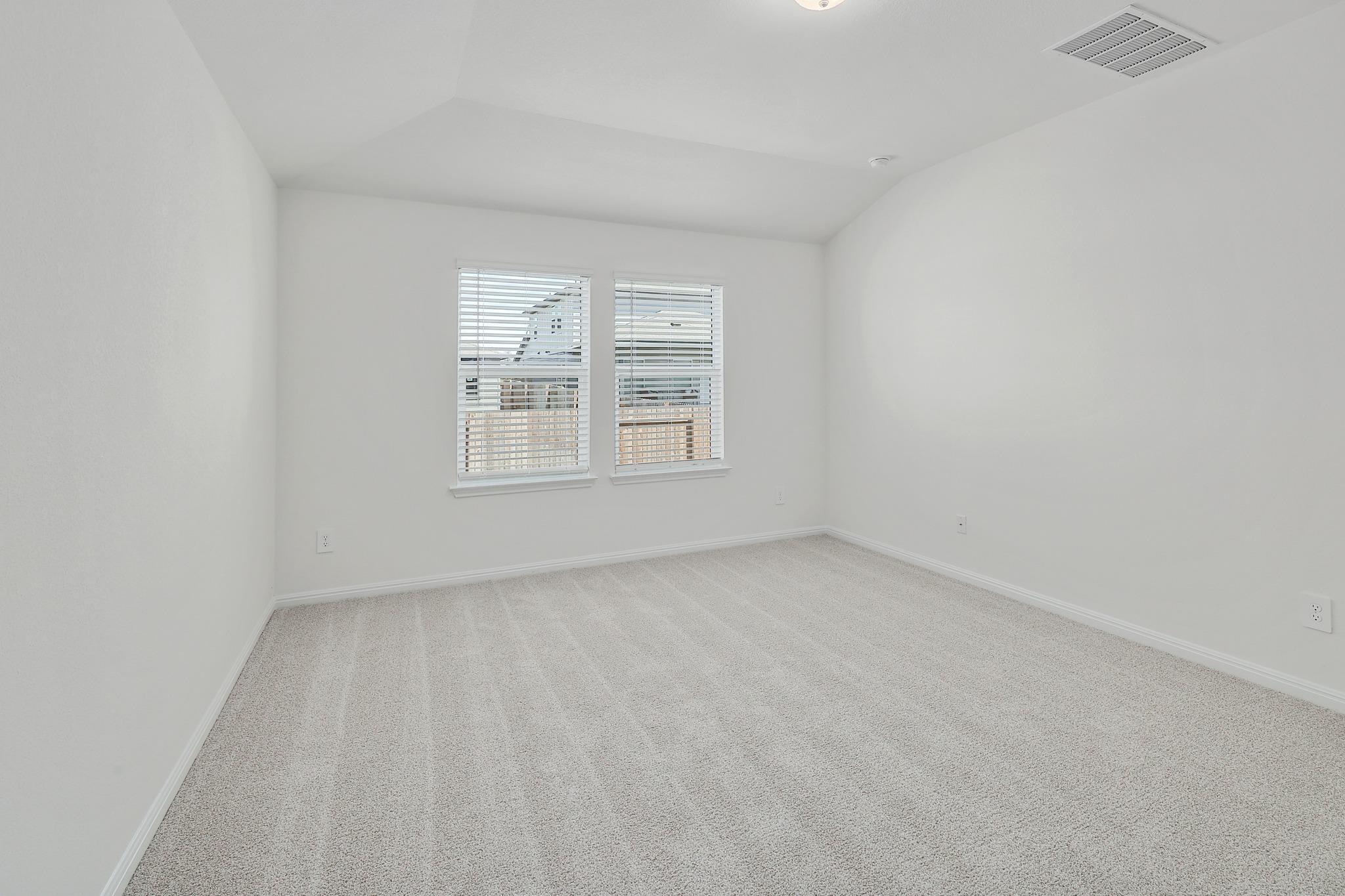 105 Fossil Dr Property Photo 17