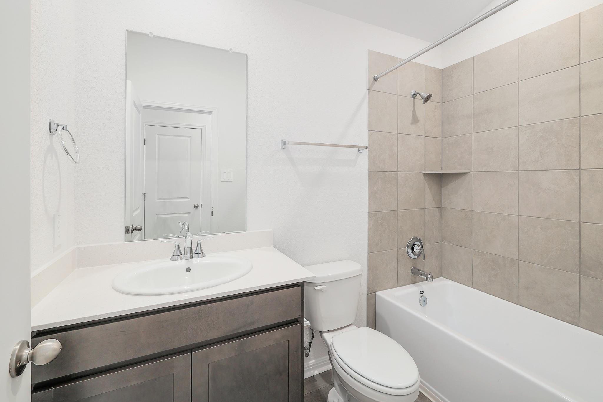 105 Fossil Dr Property Photo 26