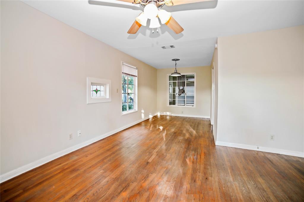 2905 Robinson St #a Property Photo 2
