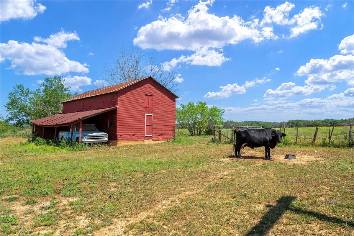 3310 Fm 165 Property Photo 23