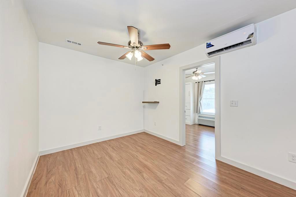 306 E 30th St #3 Property Photo 15