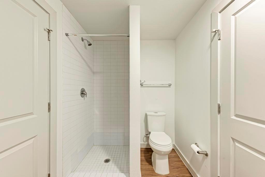 306 E 30th St #3 Property Photo 21
