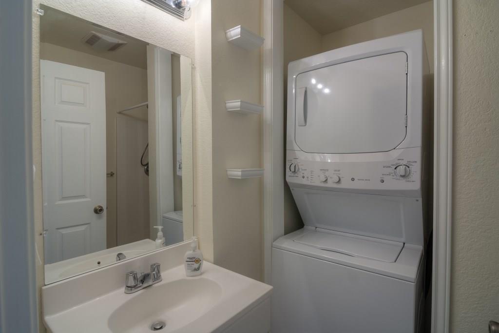 1615 Westmoor Dr #b Property Photo 5