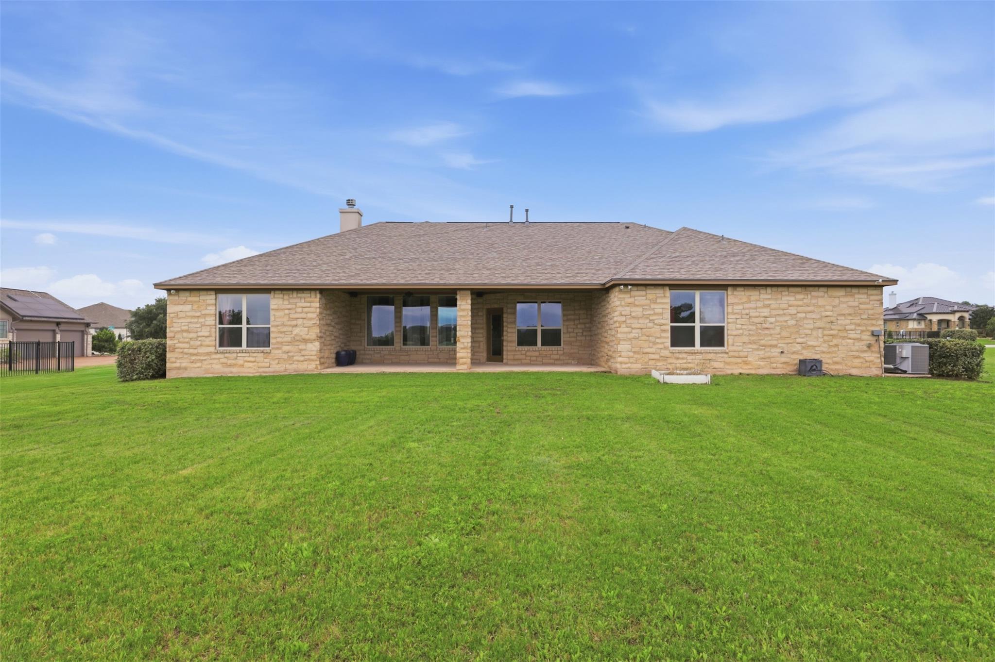 2440 Greatwood Trl Property Photo 8