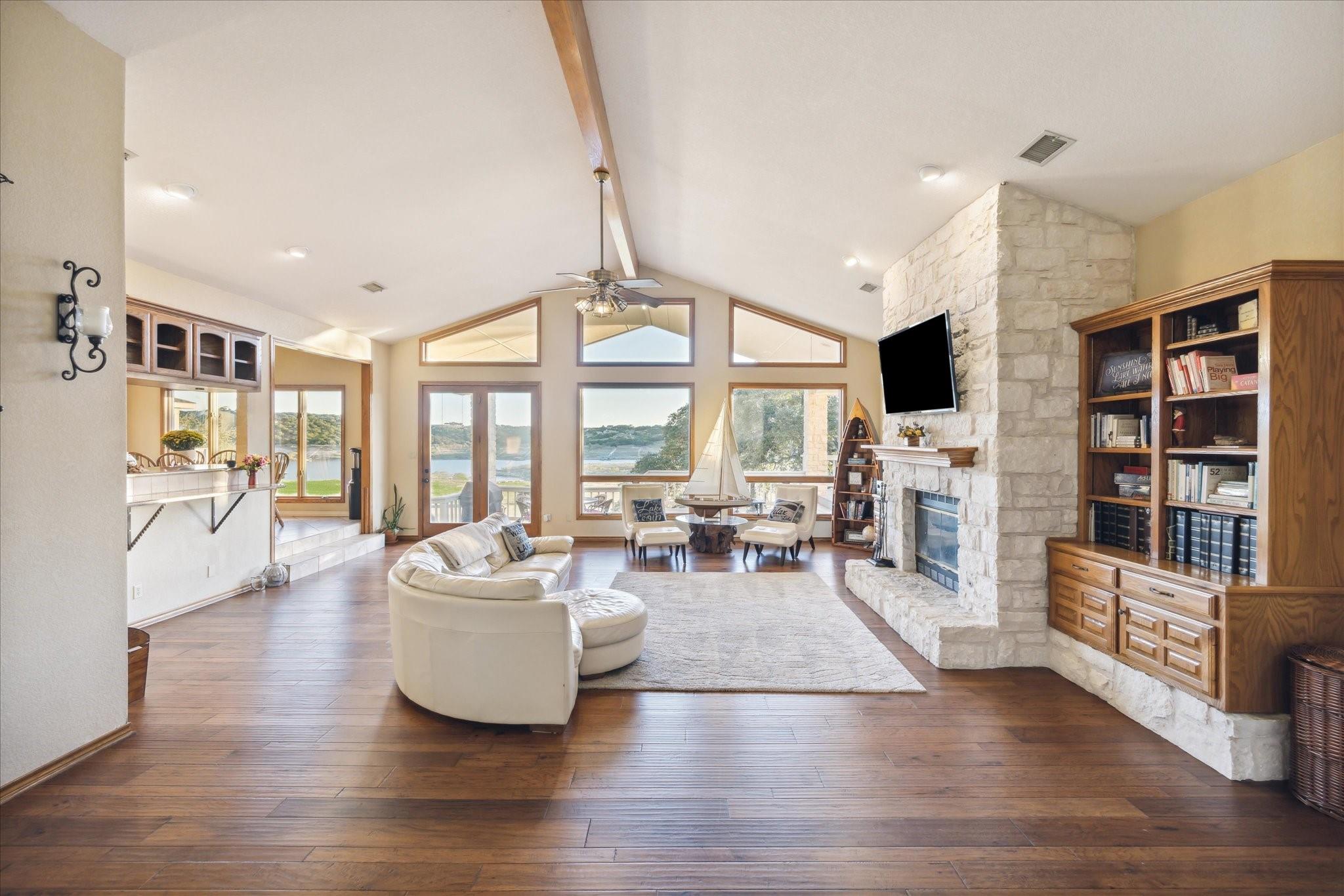 20625 Highland Lake Loop Property Photo 4