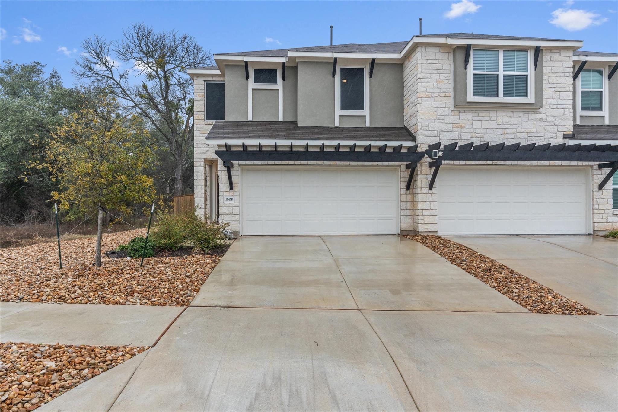 1609 Fenton Hill Dr Property Photo