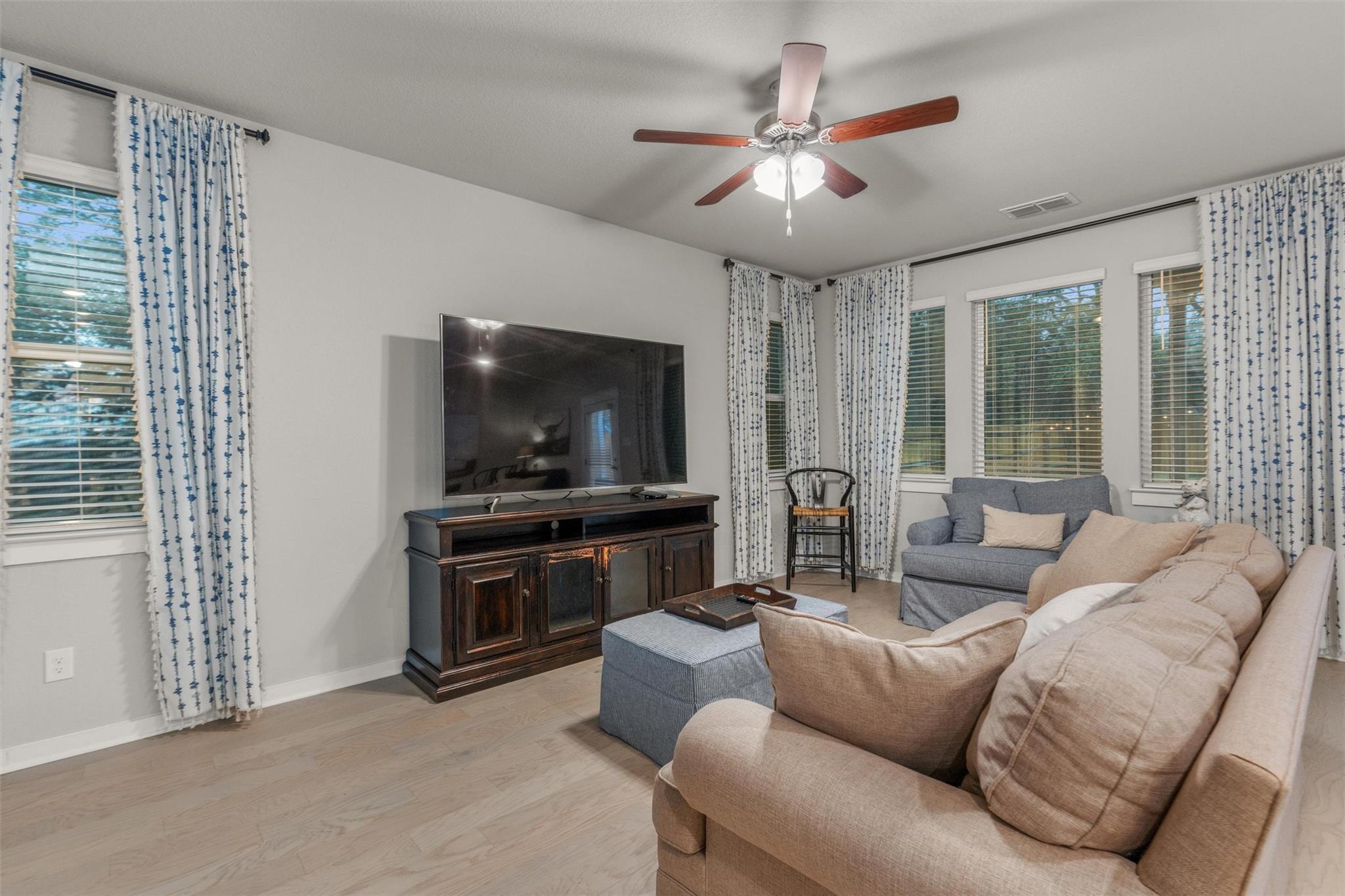 1609 Fenton Hill Dr Property Photo 7