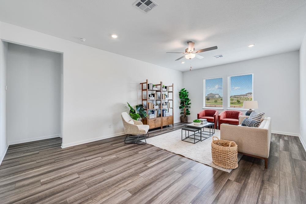 308 Crumpton Way Property Photo 3