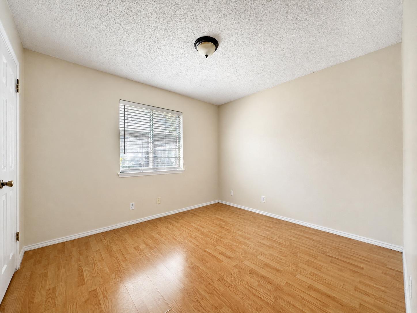 1903 Balsam Way Property Photo 8