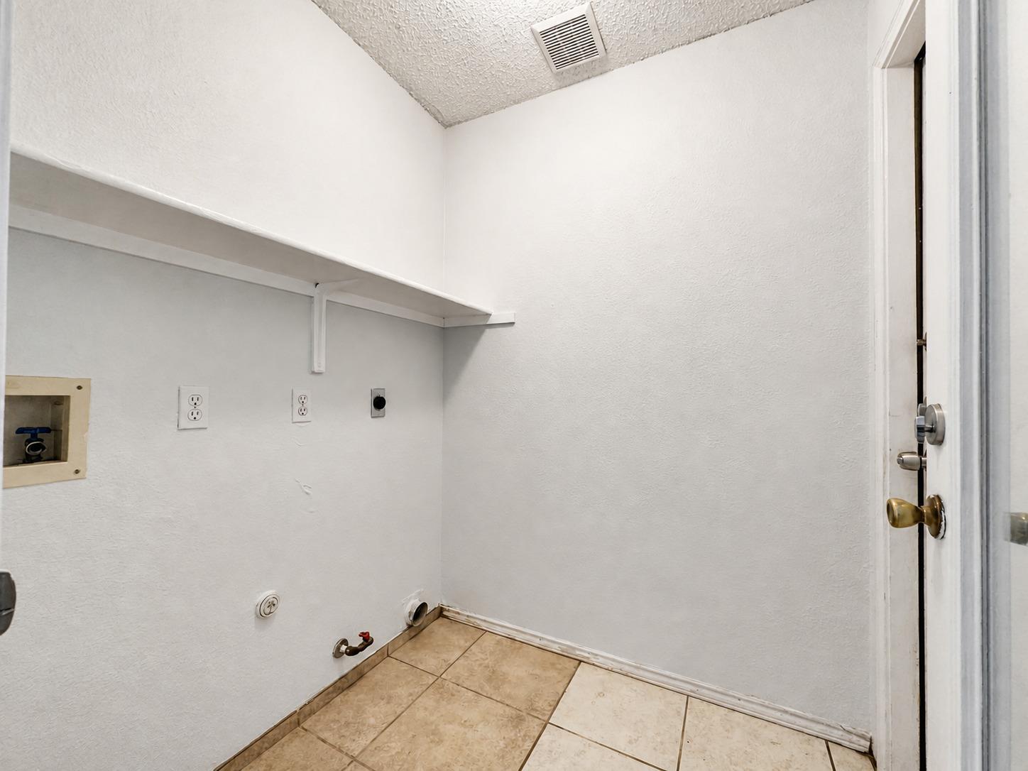 1903 Balsam Way Property Photo 14