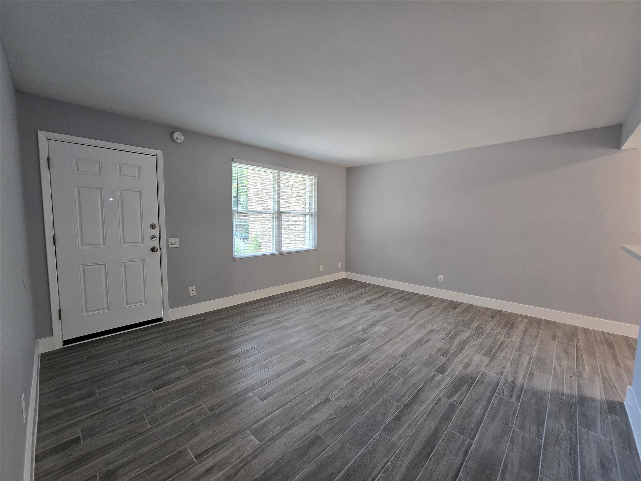 2504 Manor Cir #b Property Photo 14