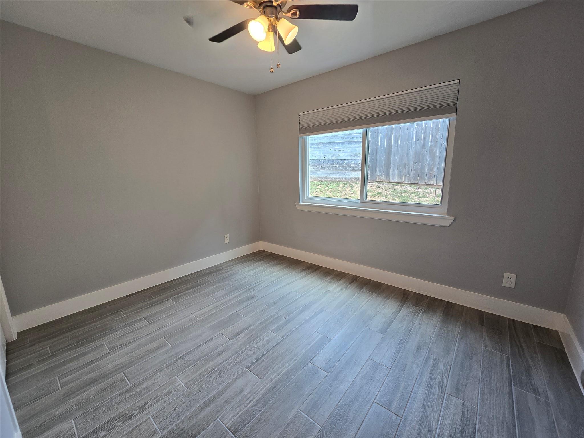 2504 Manor Cir #b Property Photo 15