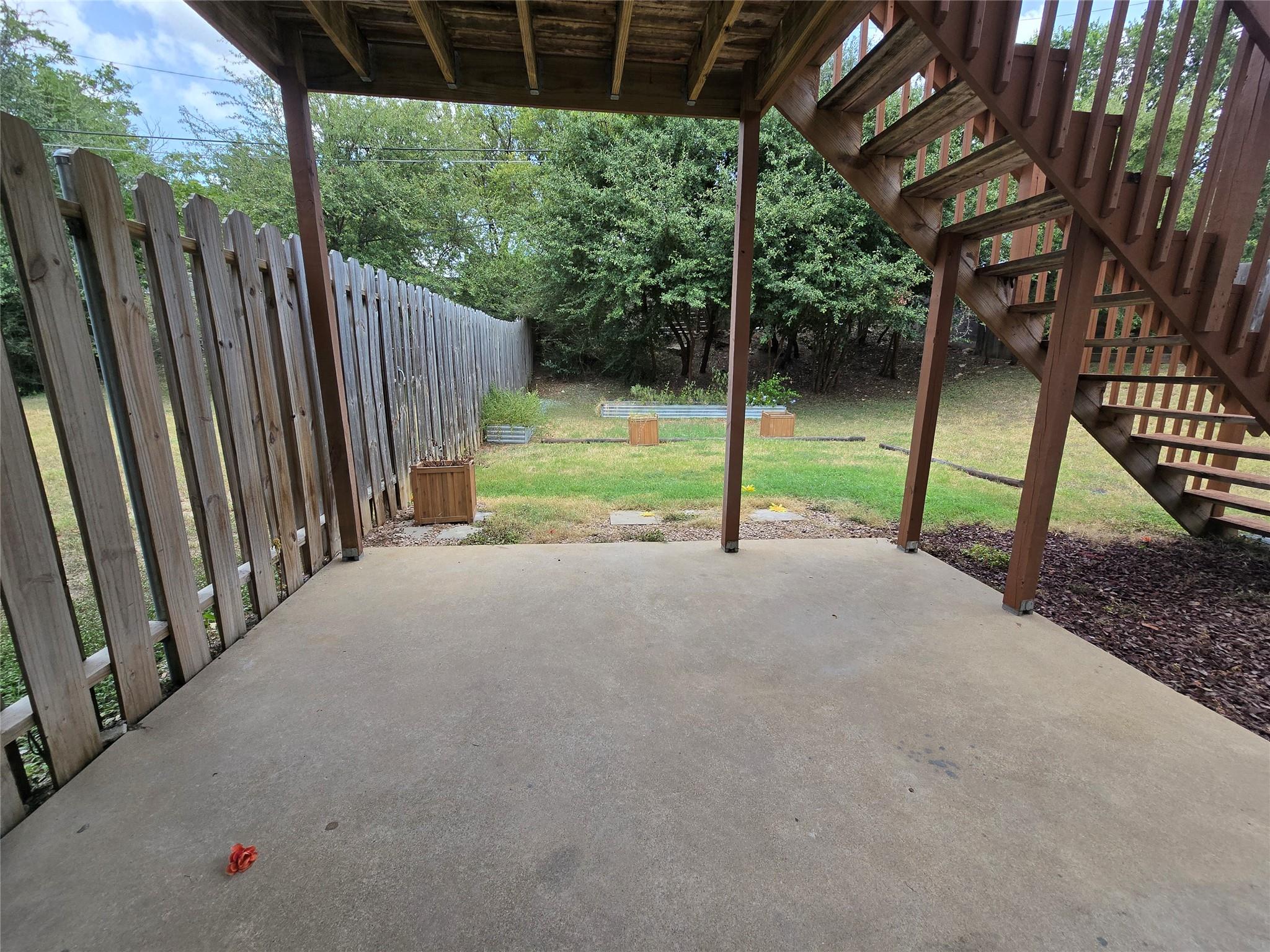 2504 Manor Cir #b Property Photo 22