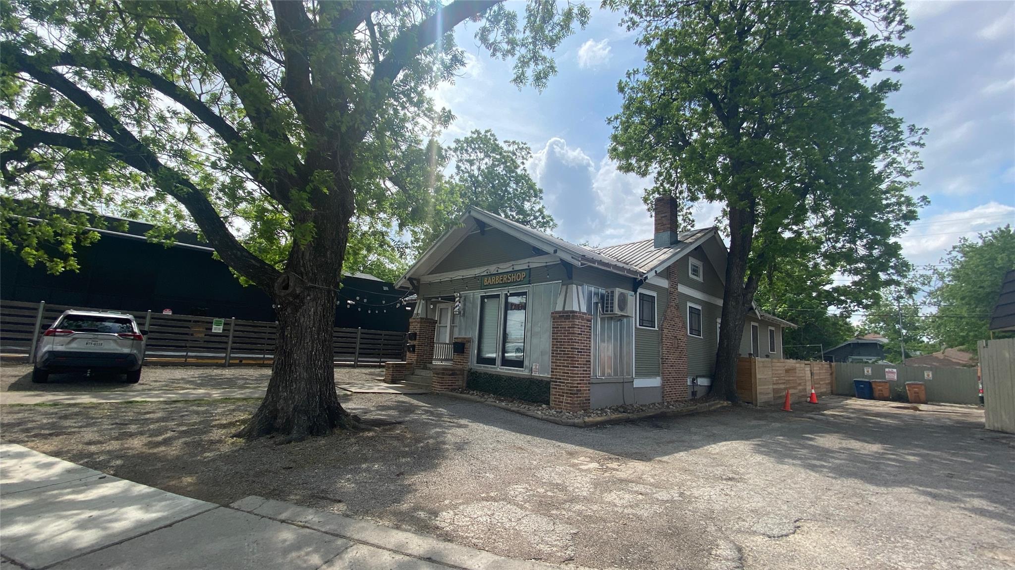 2210 S Congress Ave #2 Property Photo 17