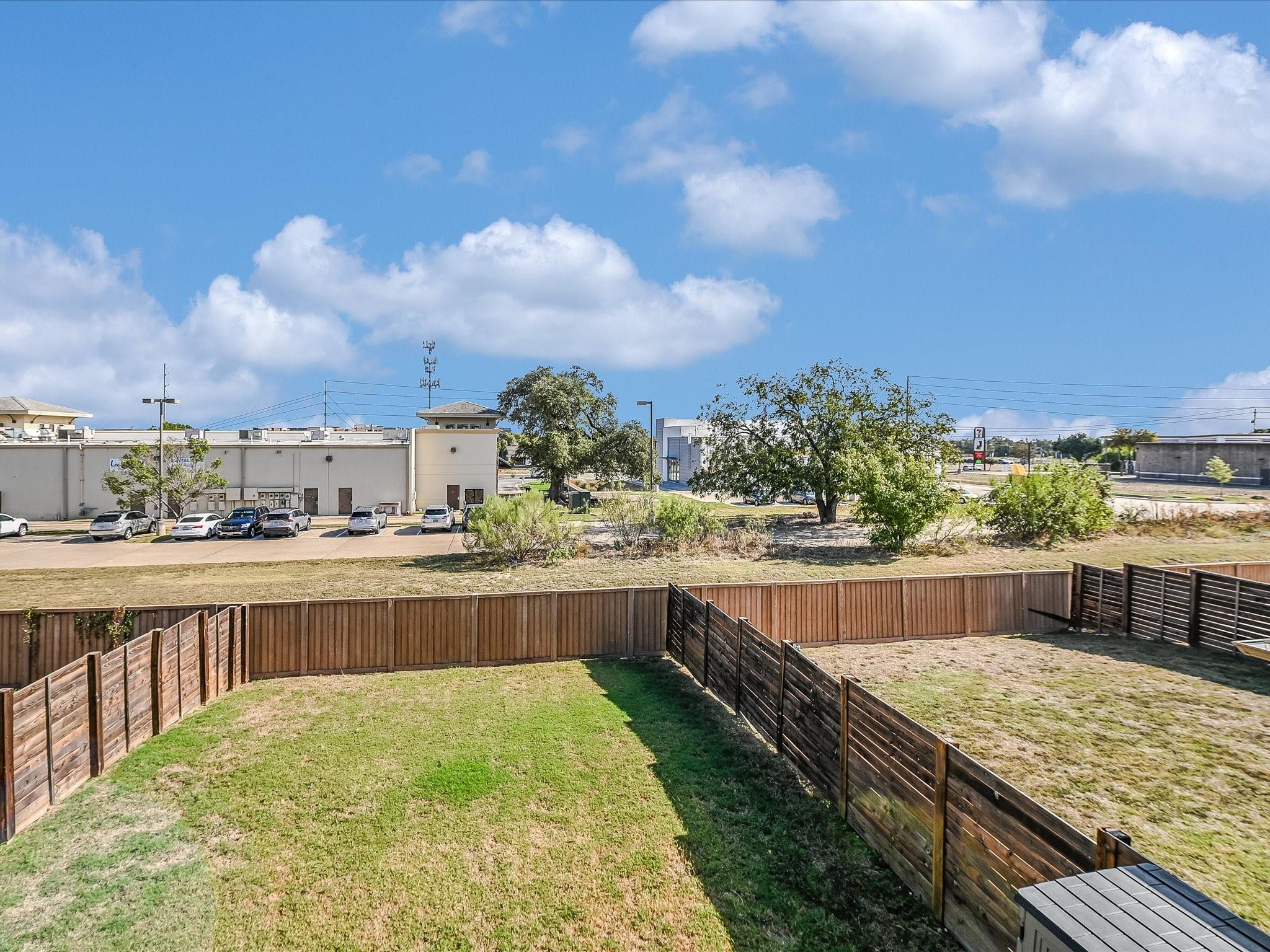 13903 Ilex Dr Property Photo 23