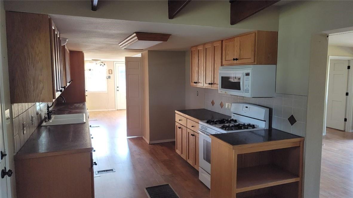 4731 Eck Ln Property Photo 4