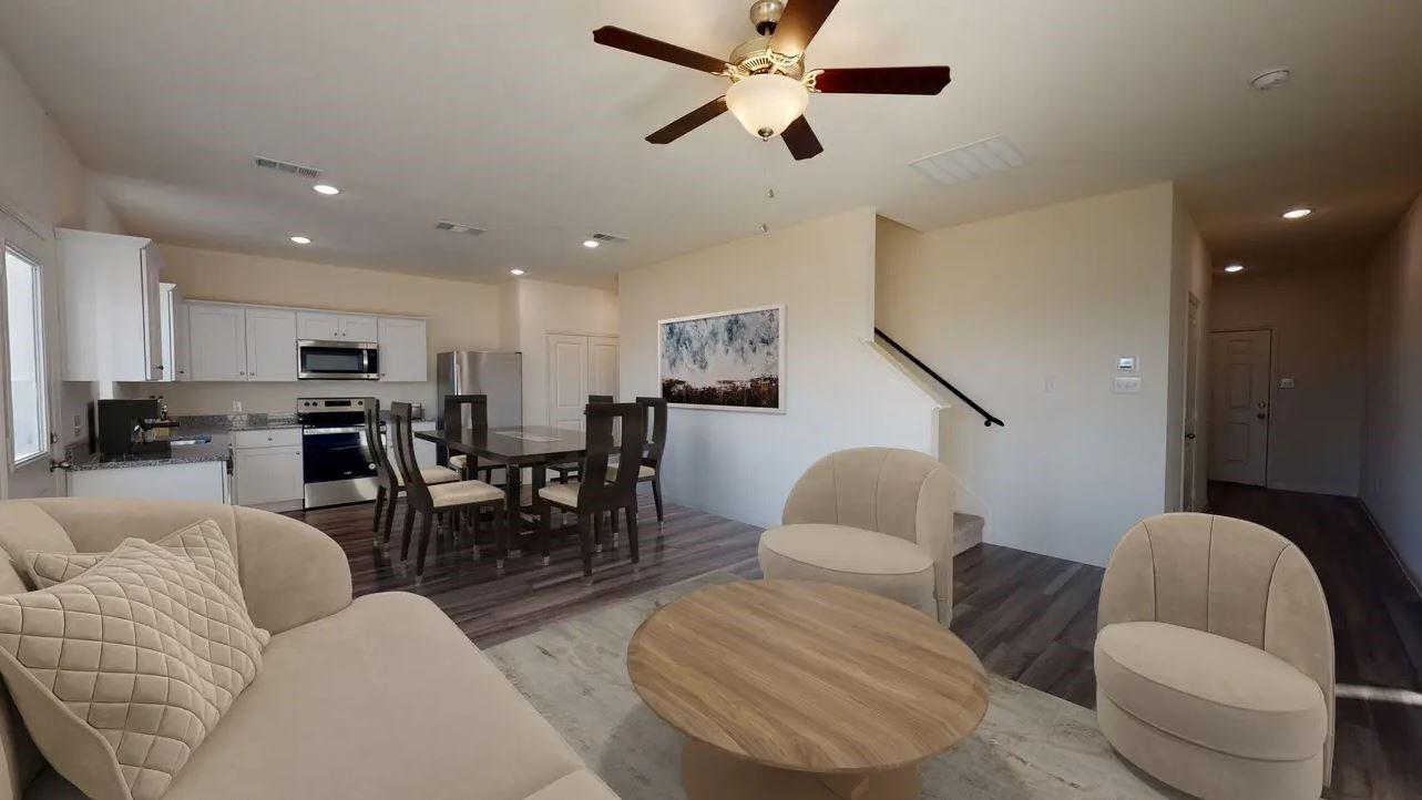 16021 Larustinus St Property Photo 4