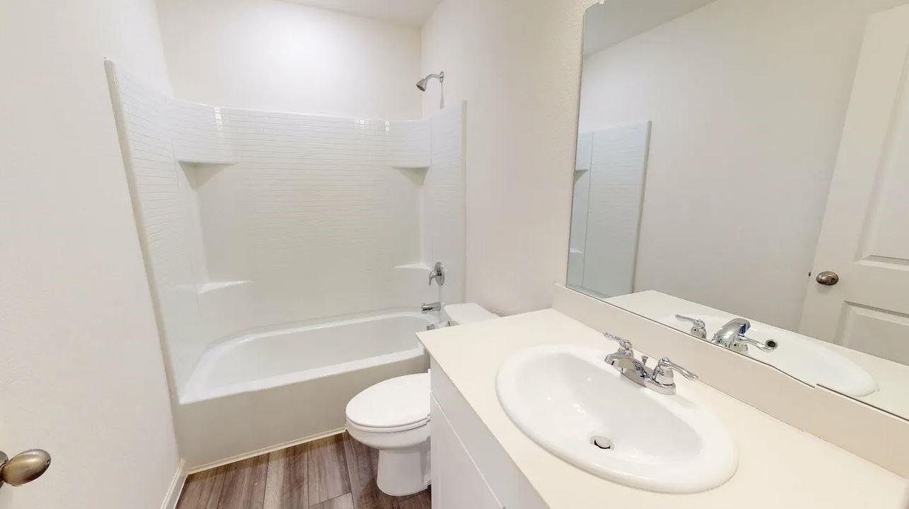 16021 Larustinus St Property Photo 9