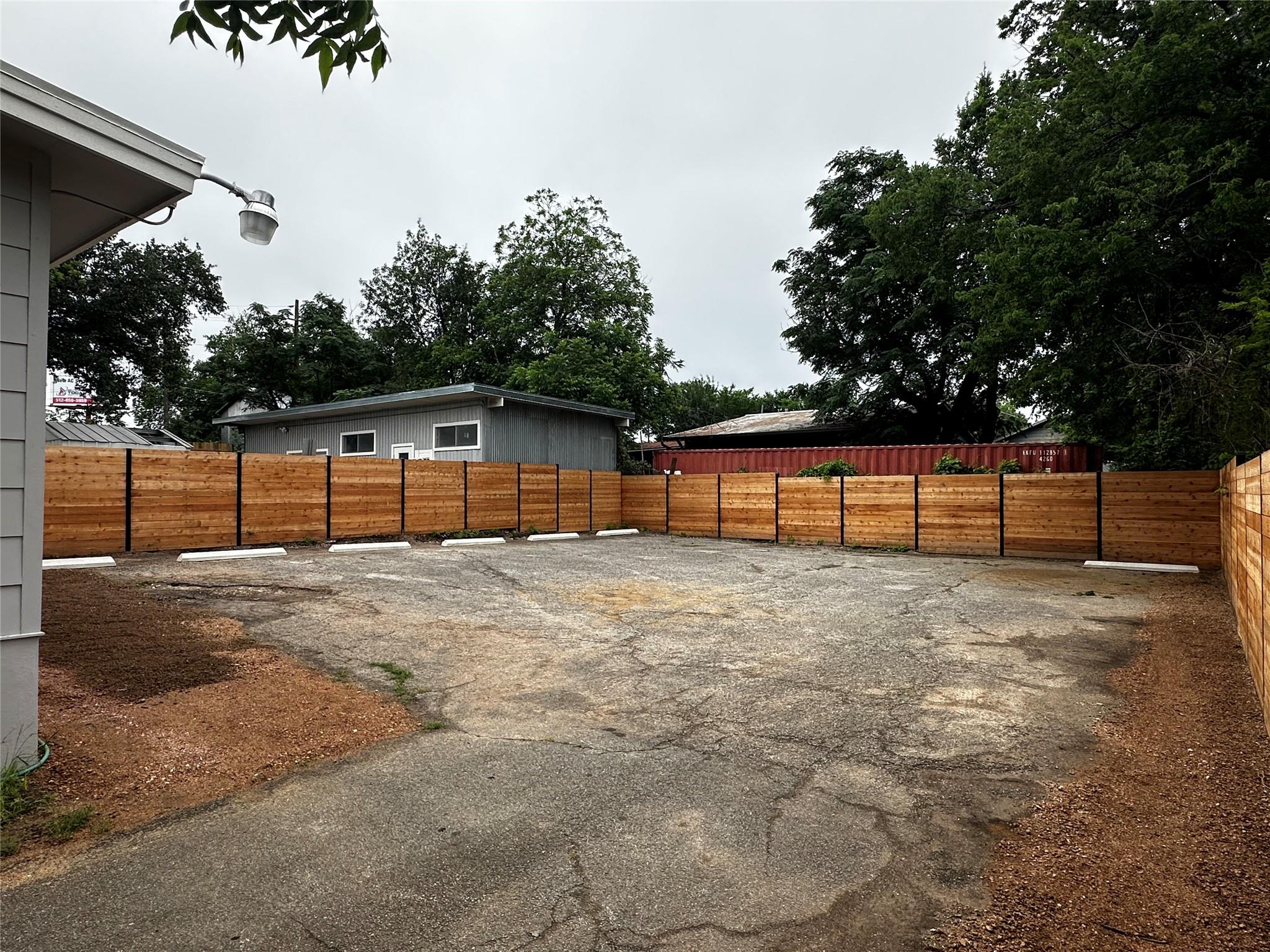 2118 Oxford Ave Property Photo 16