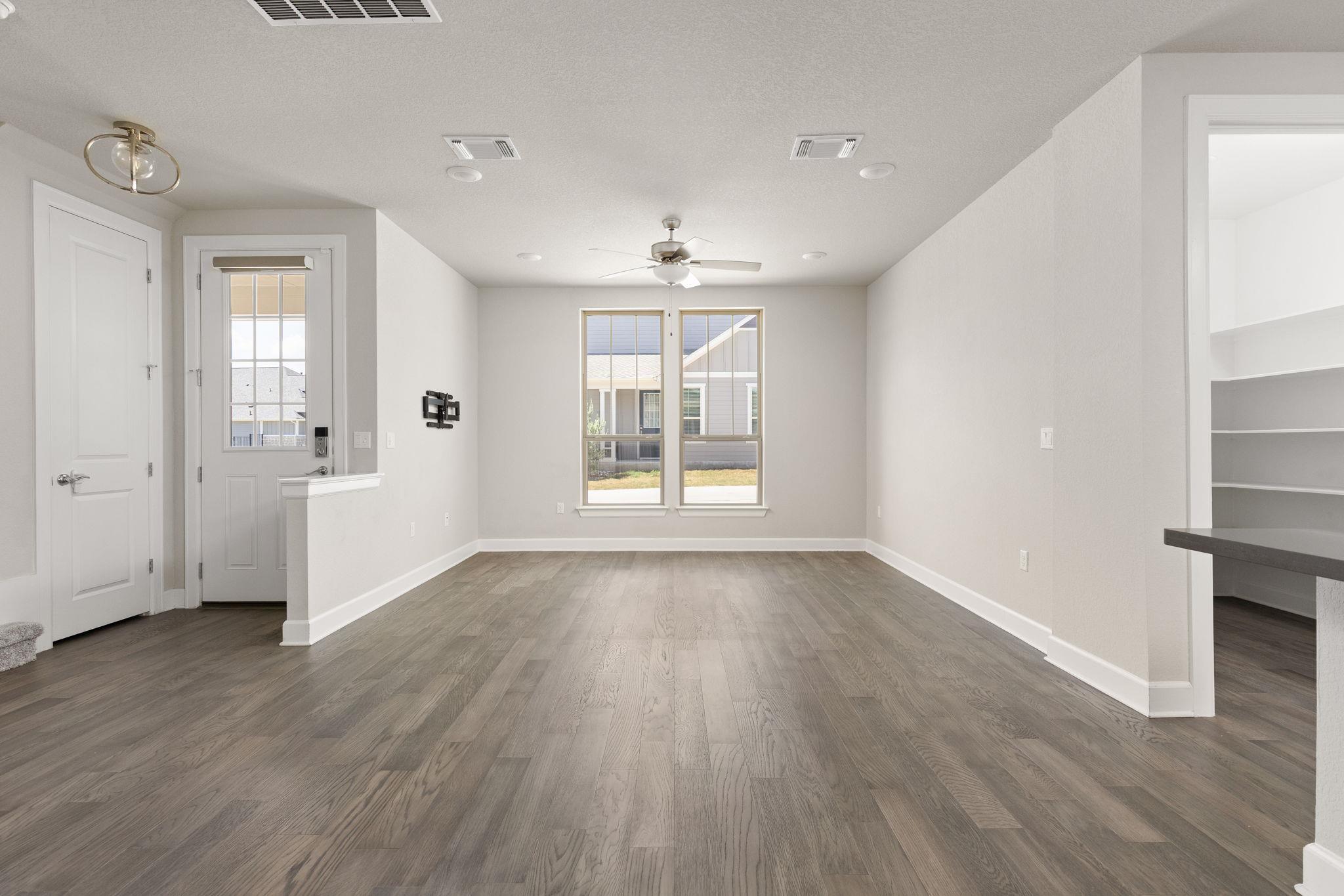 8206 Talferd Trl Property Photo 6