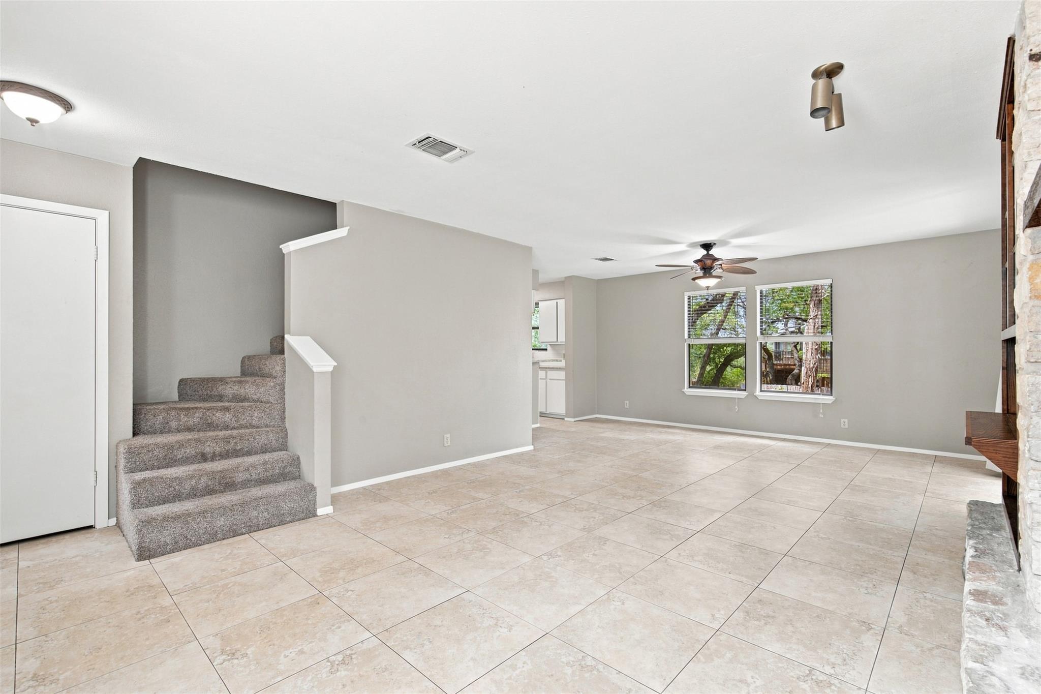 10010 Wildflower Ln #b Property Photo 4