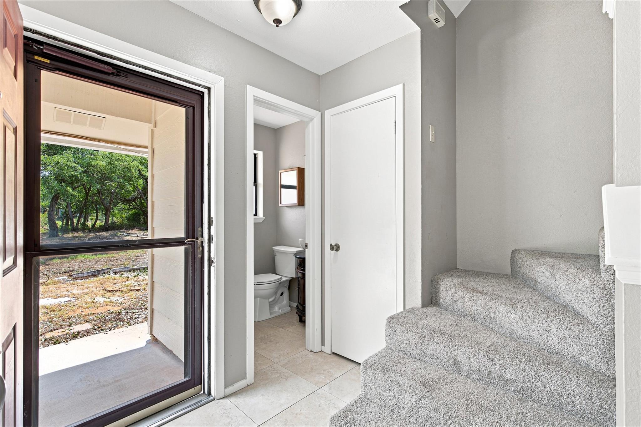 10010 Wildflower Ln #b Property Photo 18