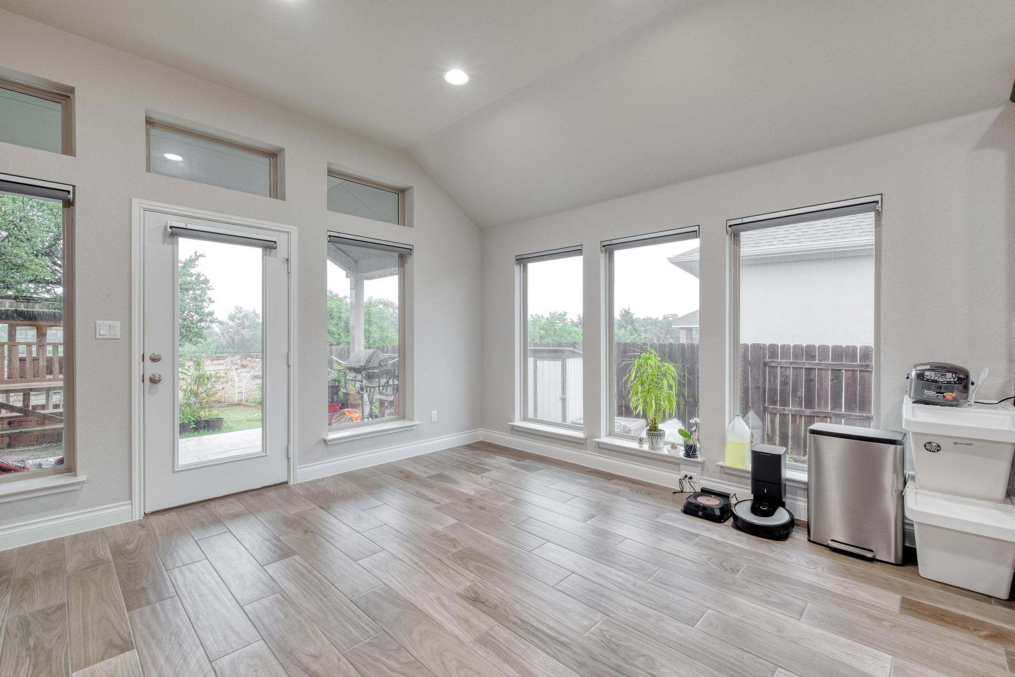 2424 Orchard Way Property Photo 5