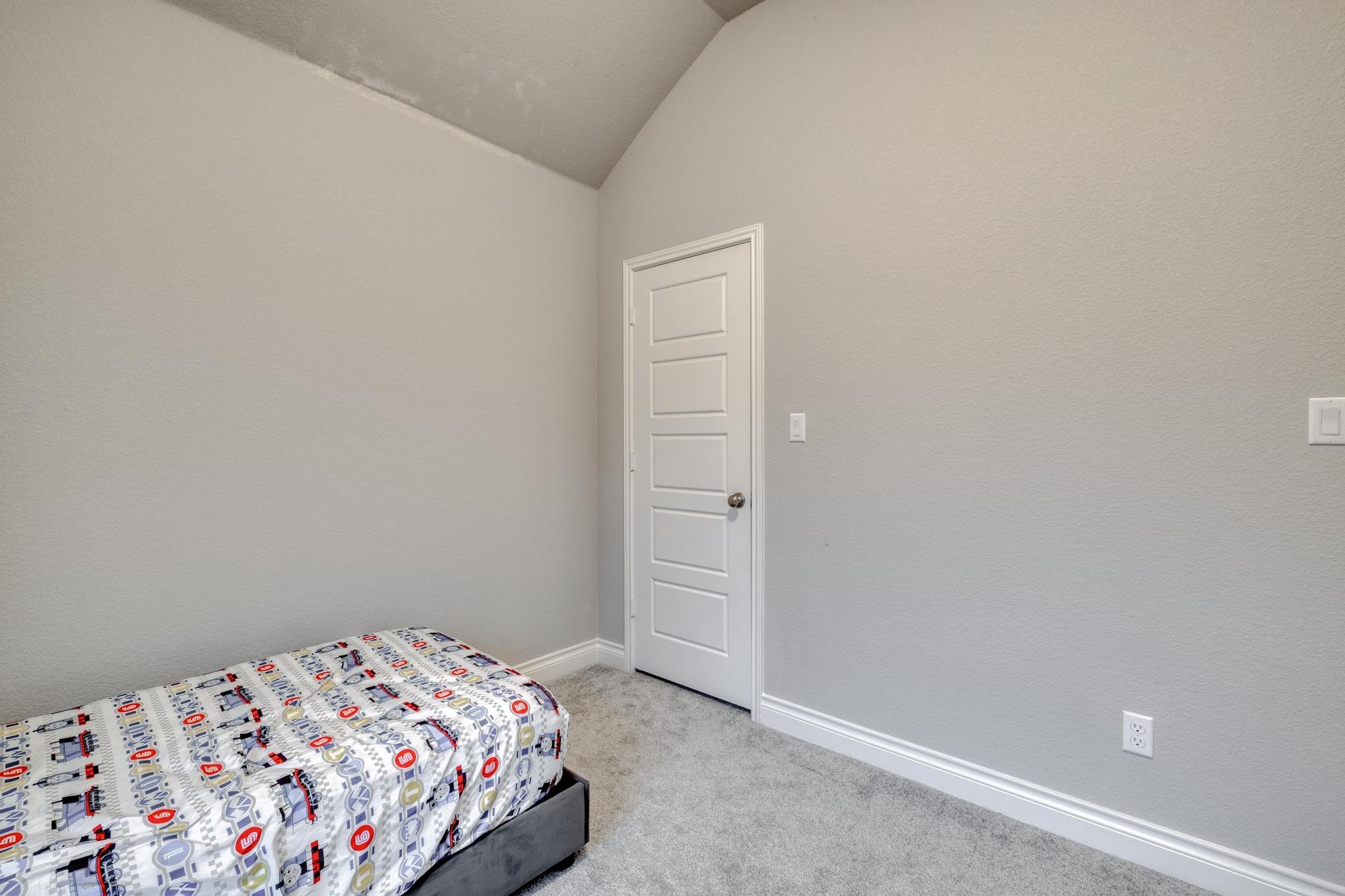 2424 Orchard Way Property Photo 19