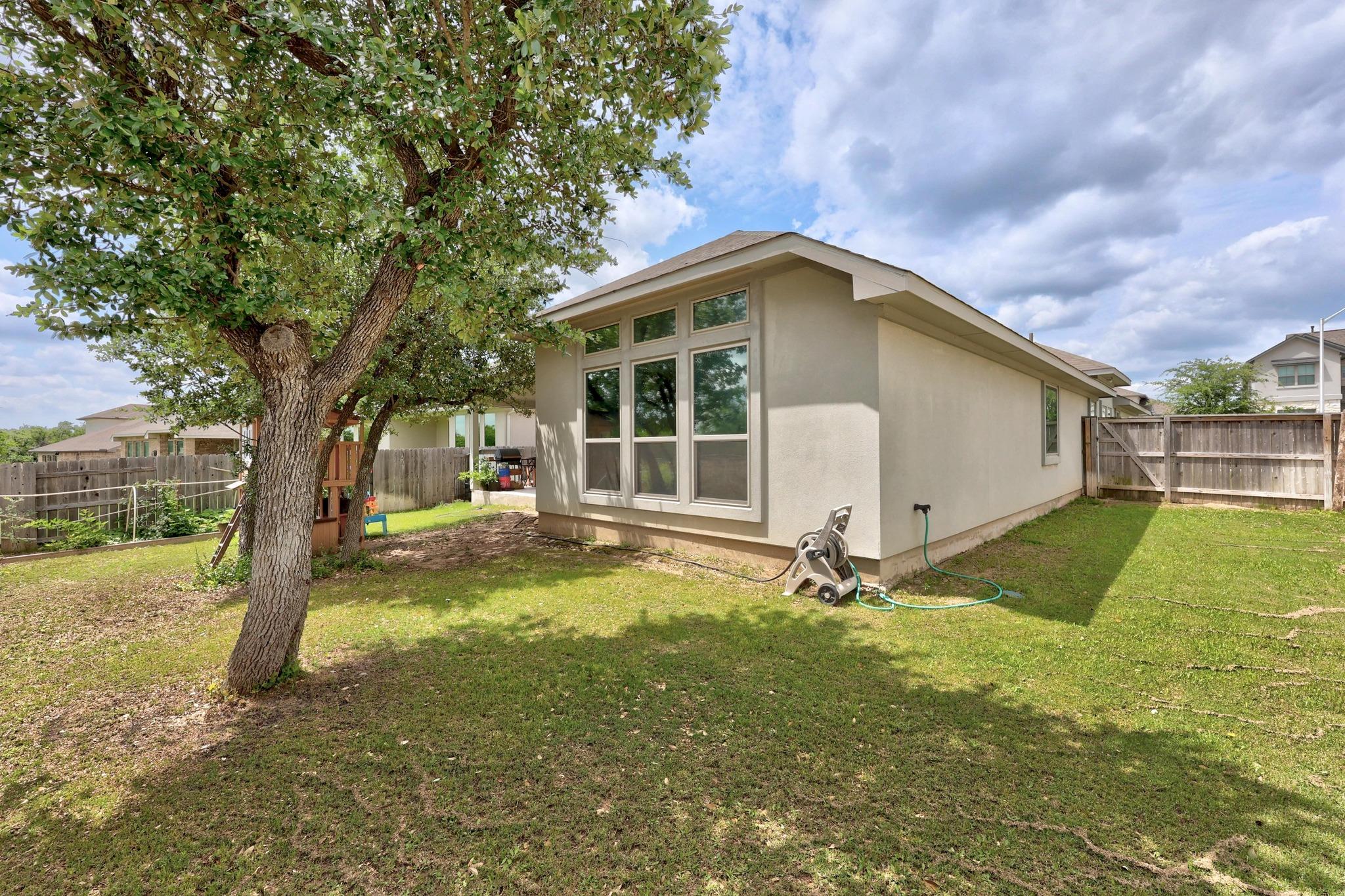 2424 Orchard Way Property Photo 33