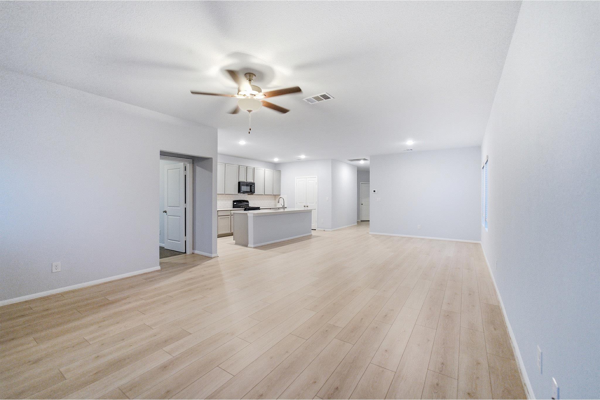 204 Quail Convey Dr Property Photo 7