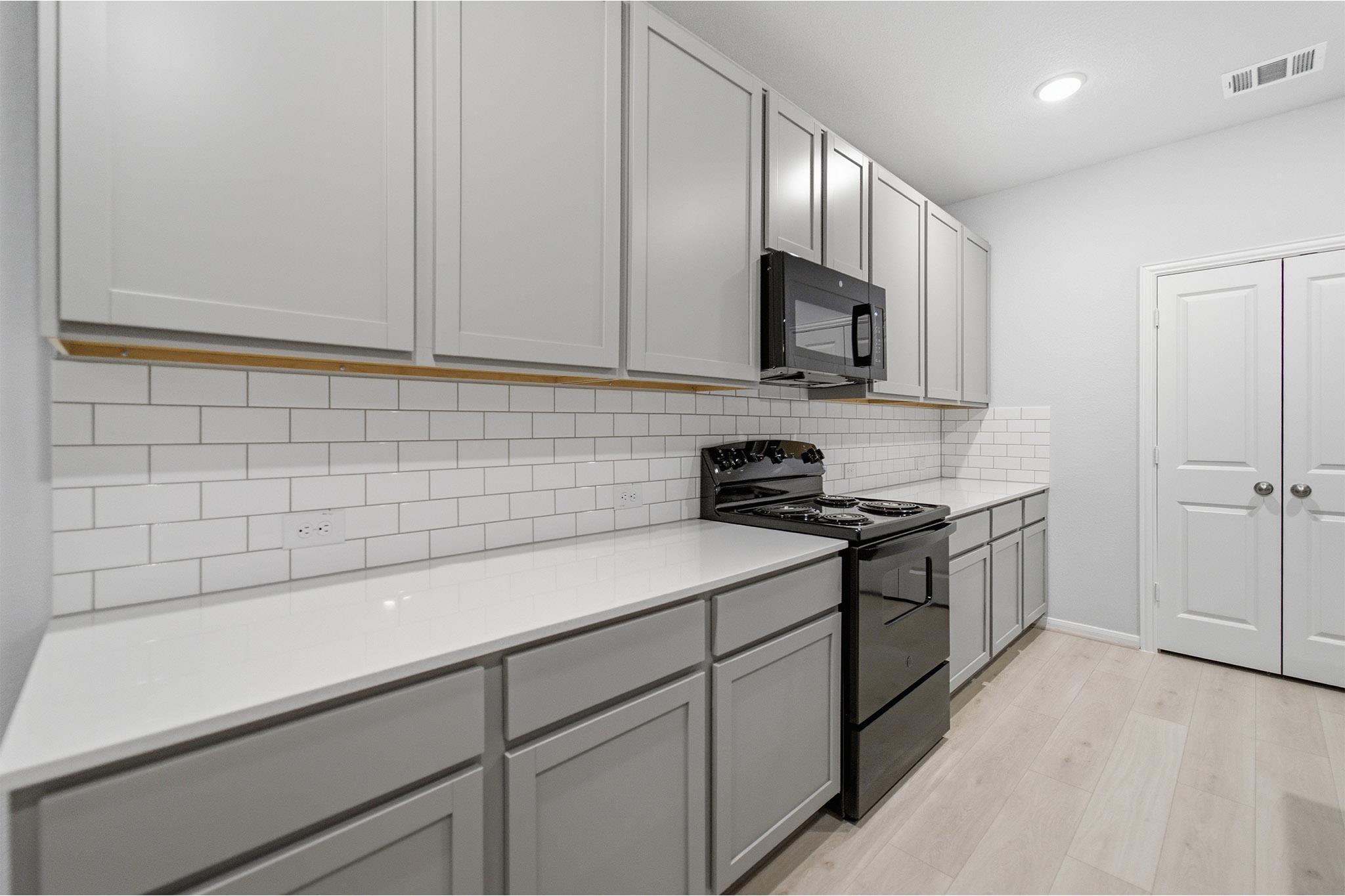 204 Quail Convey Dr Property Photo 15