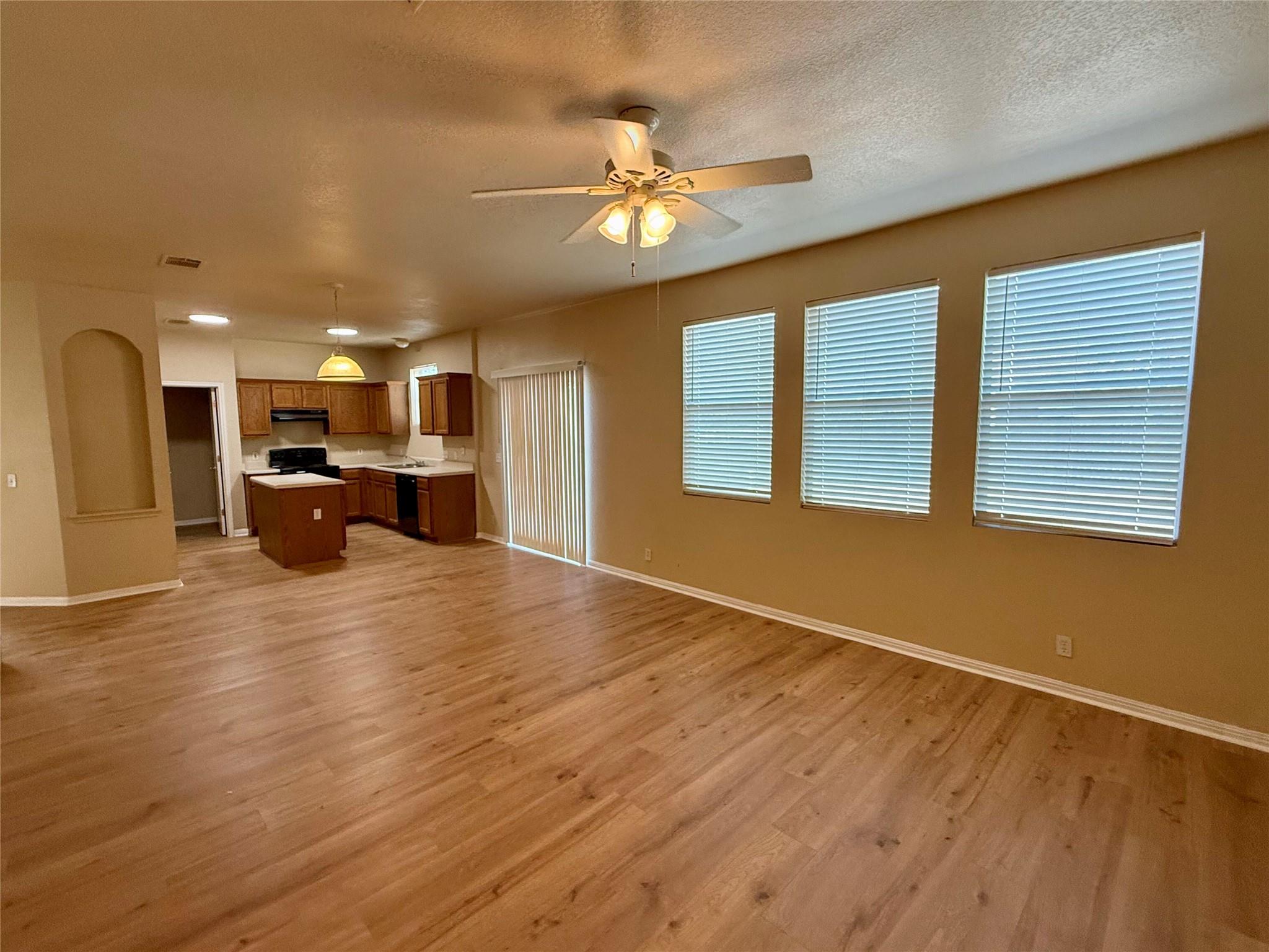 9203 Magna Carta Loop Property Photo 4