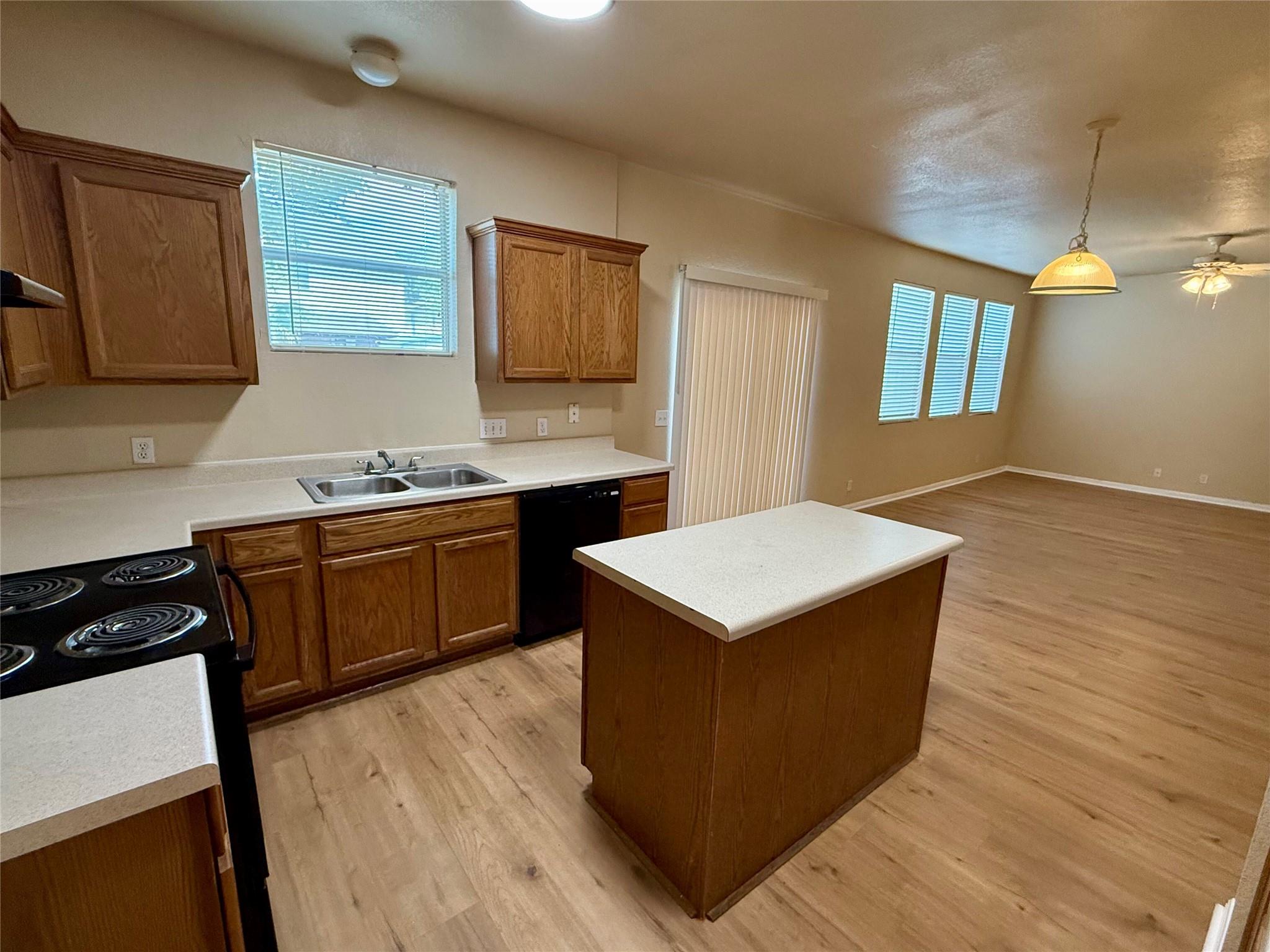 9203 Magna Carta Loop Property Photo 6