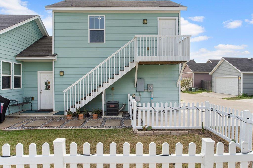 1600 Arbor Knot Dr #b Property Photo 3