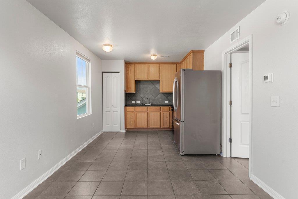 1600 Arbor Knot Dr #b Property Photo 5