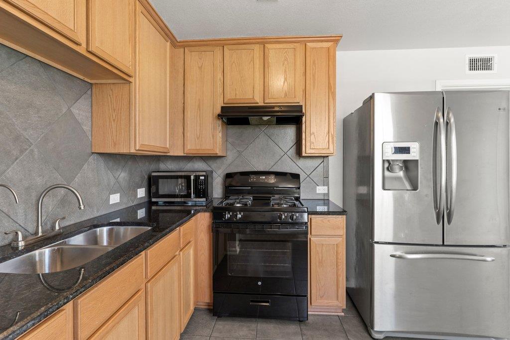 1600 Arbor Knot Dr #b Property Photo 6