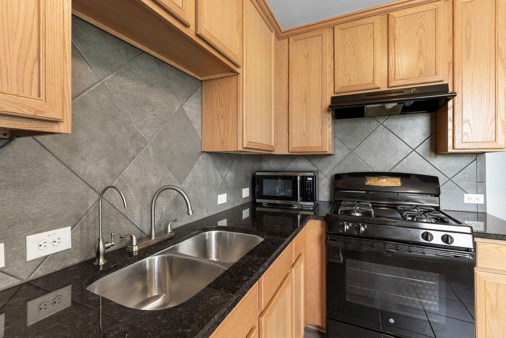 1600 Arbor Knot Dr #b Property Photo 8