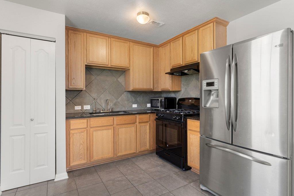 1600 Arbor Knot Dr #b Property Photo 9