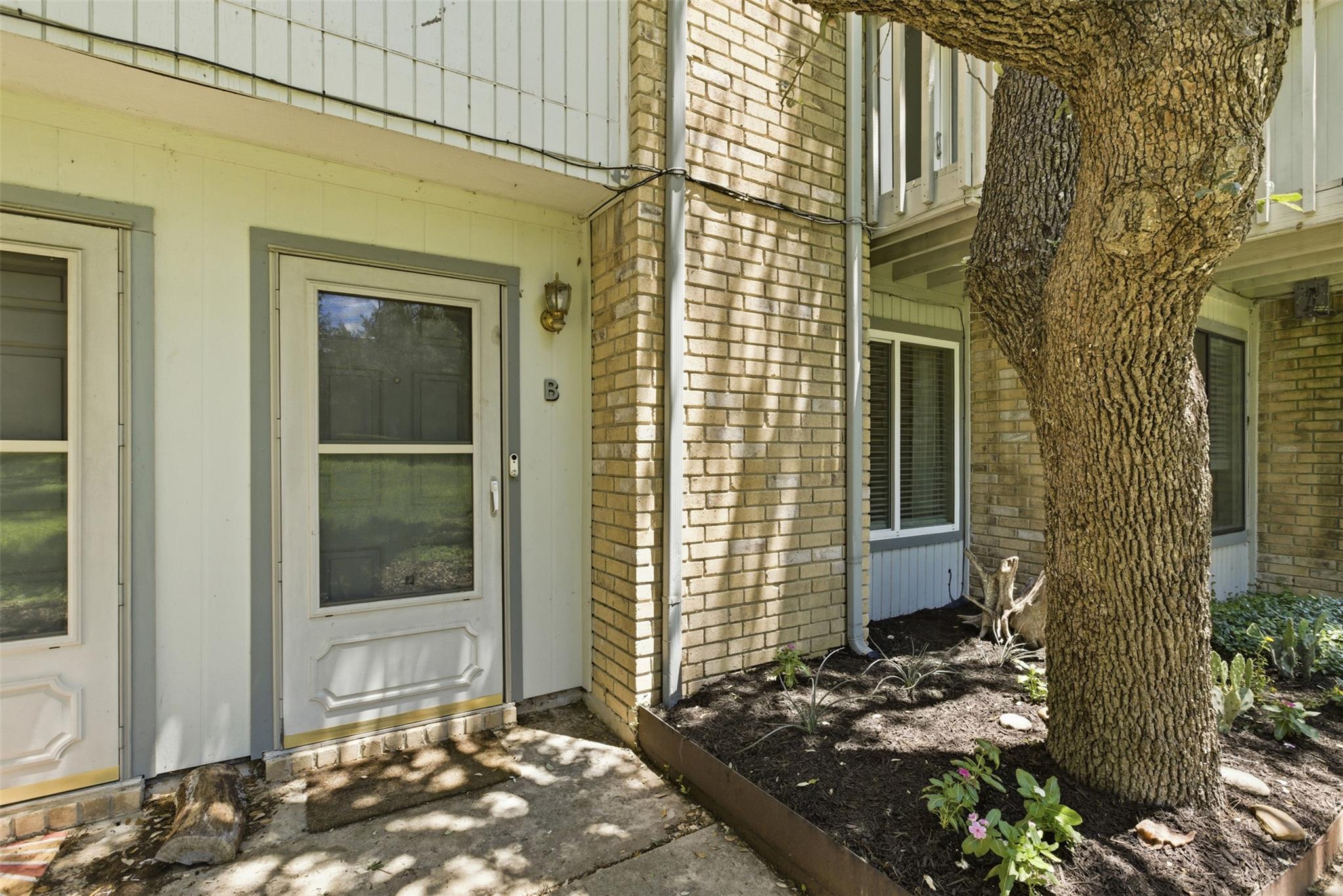 4204 Hudson Bend Rd #b Property Photo 3