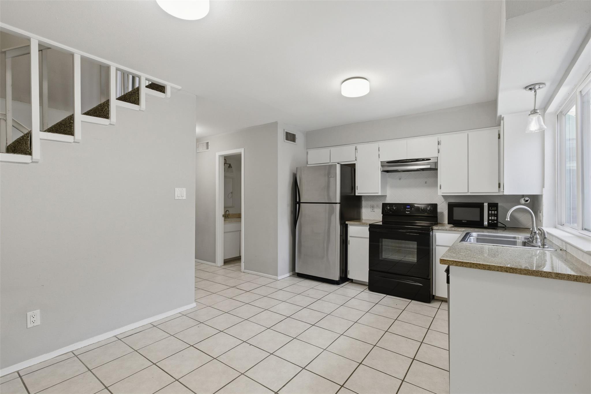 4204 Hudson Bend Rd #b Property Photo 14