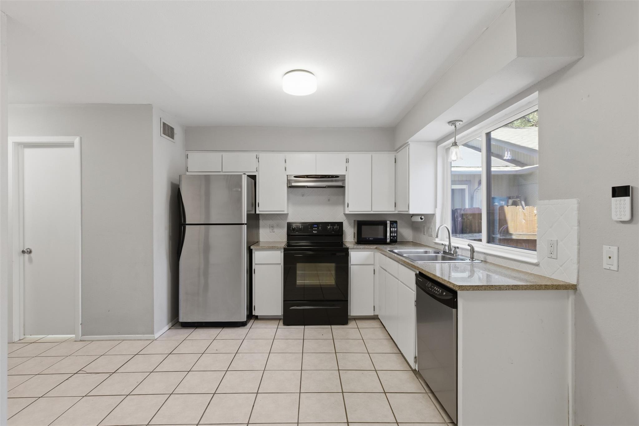 4204 Hudson Bend Rd #b Property Photo 15
