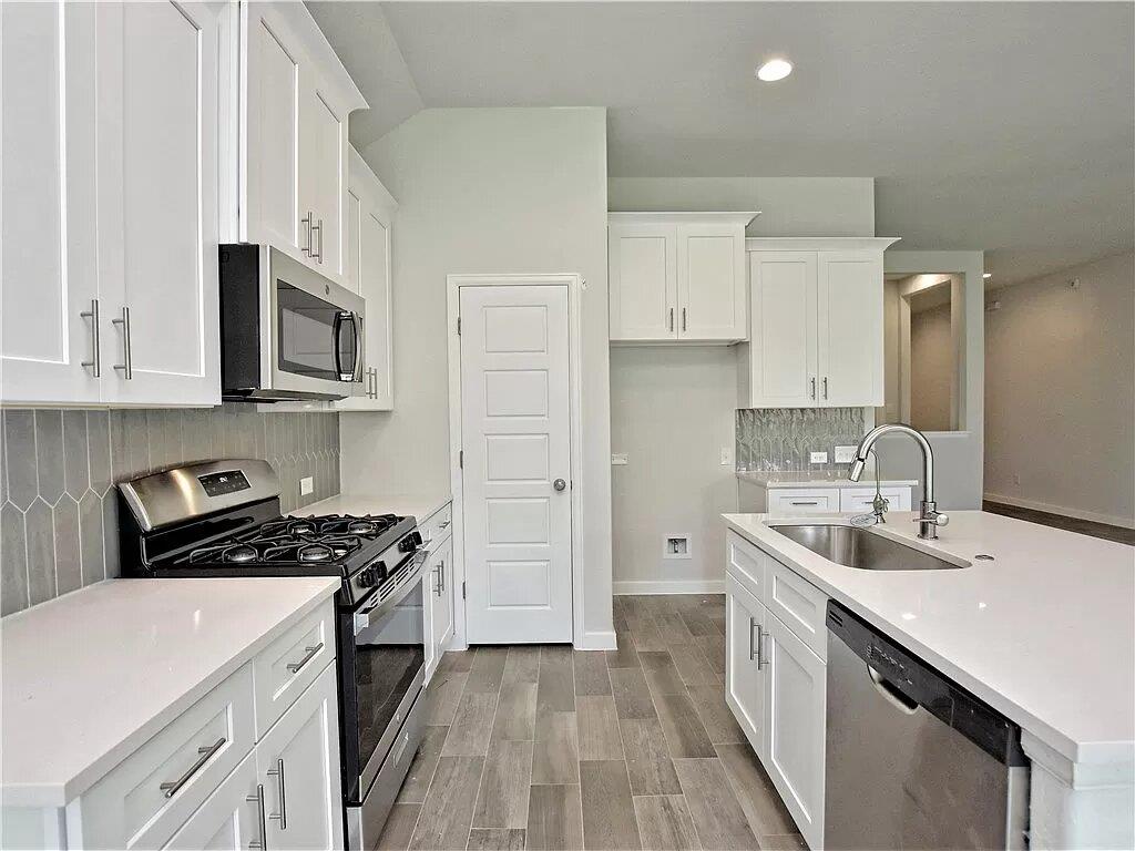 129 San Domenico Cv Property Photo 8