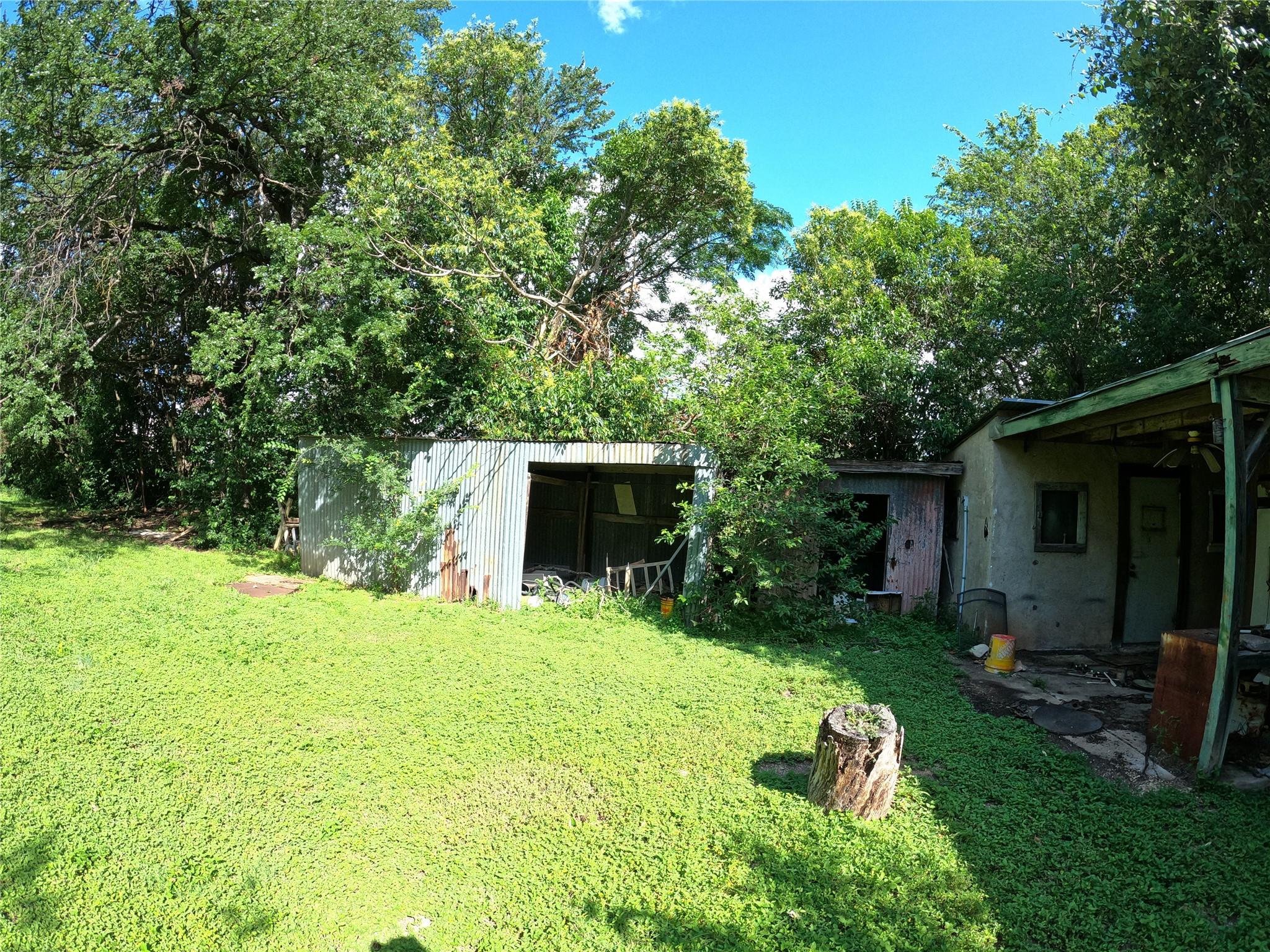 1806 Fortview Rd Property Photo 19