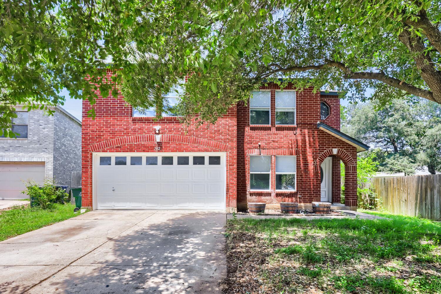 512 Woodford Dr Property Photo 1