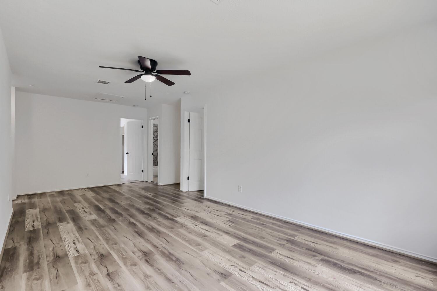 512 Woodford Dr Property Photo 15