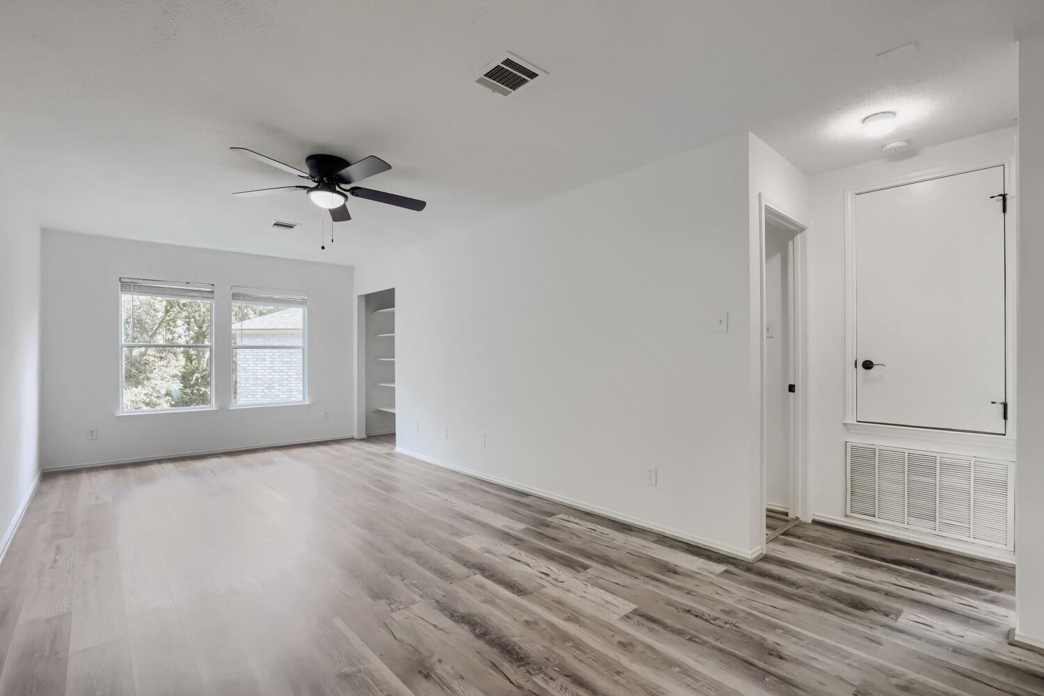 512 Woodford Dr Property Photo 19