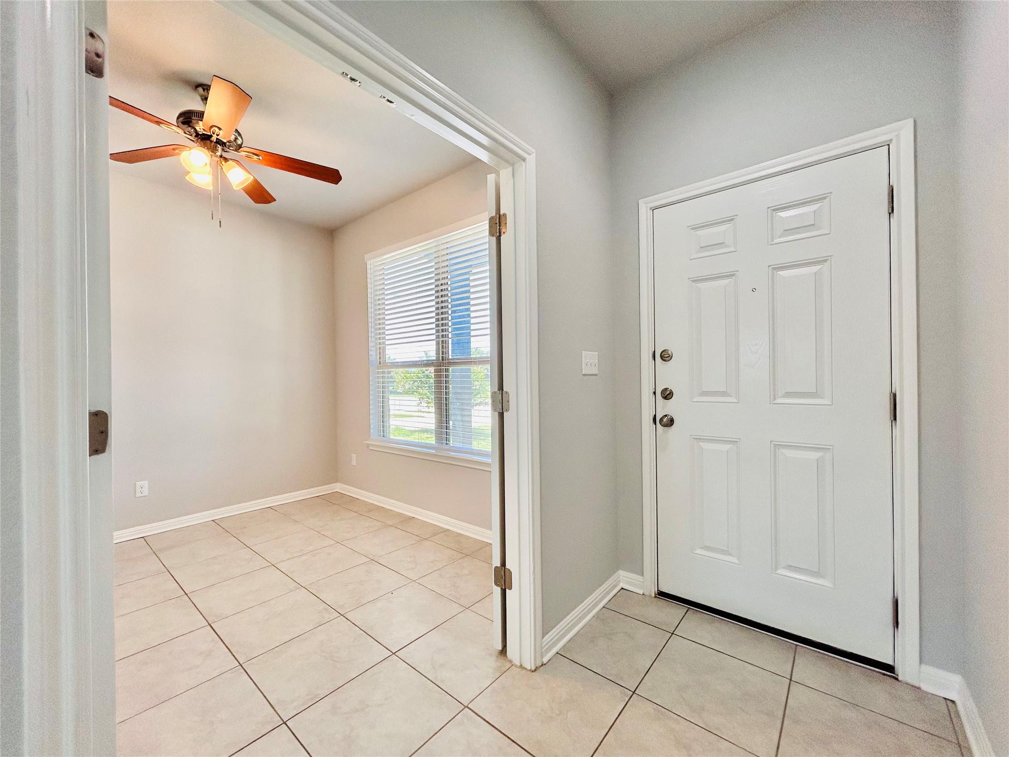 1156 Capra Ln Property Photo 5