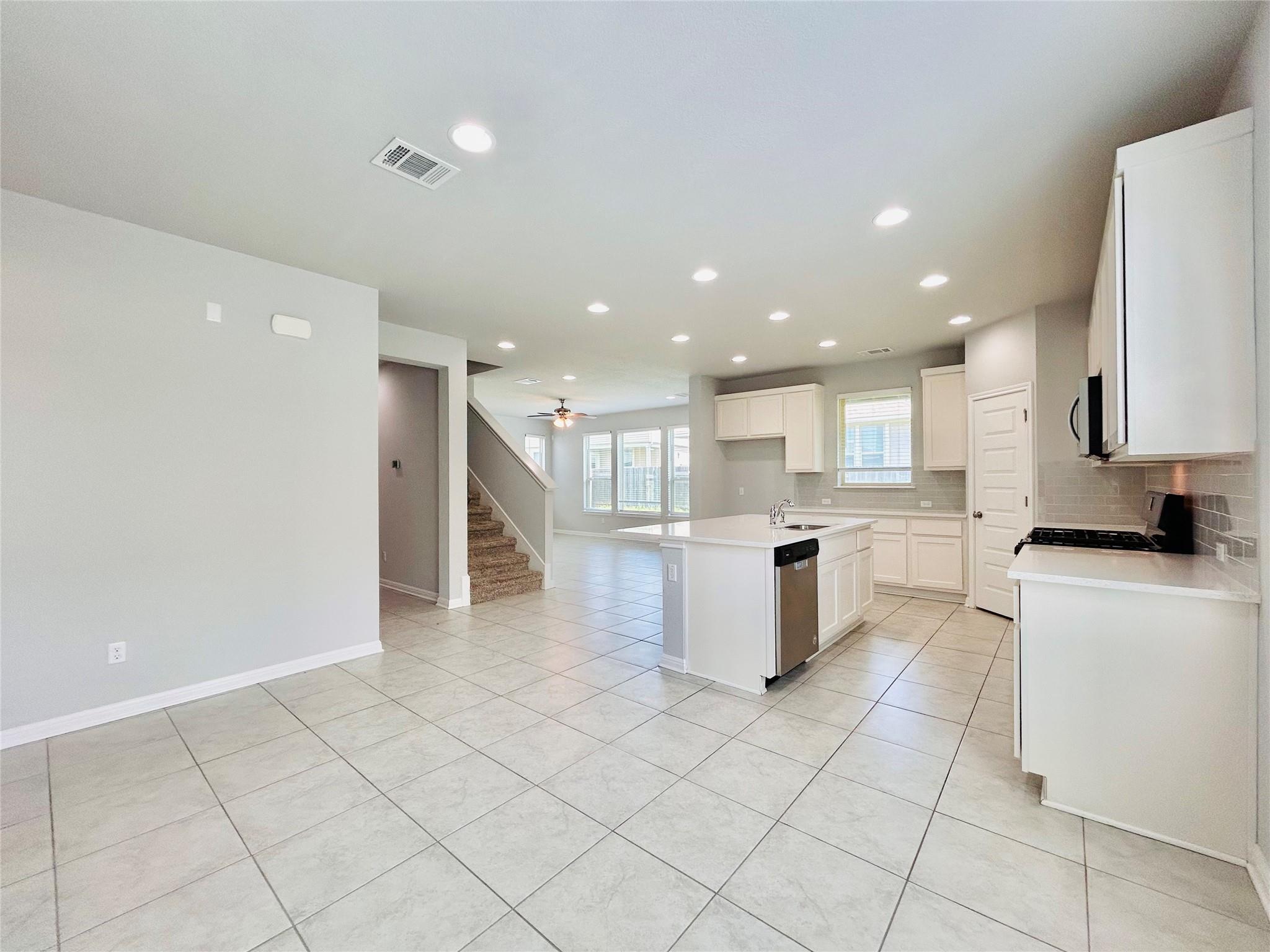 1156 Capra Ln Property Photo 11